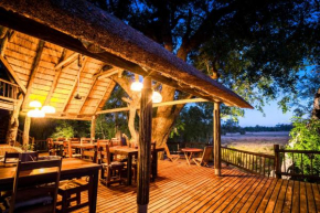 Umkumbe Bush Lodge - Luxury Tented Camp